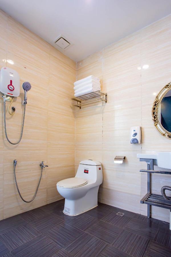 Beez Hotel Куала-Лумпур Екстер'єр фото